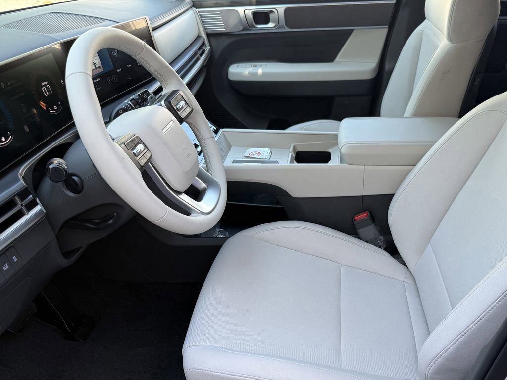 New 2026 Hyundai Santa Fe SE FWD image 10