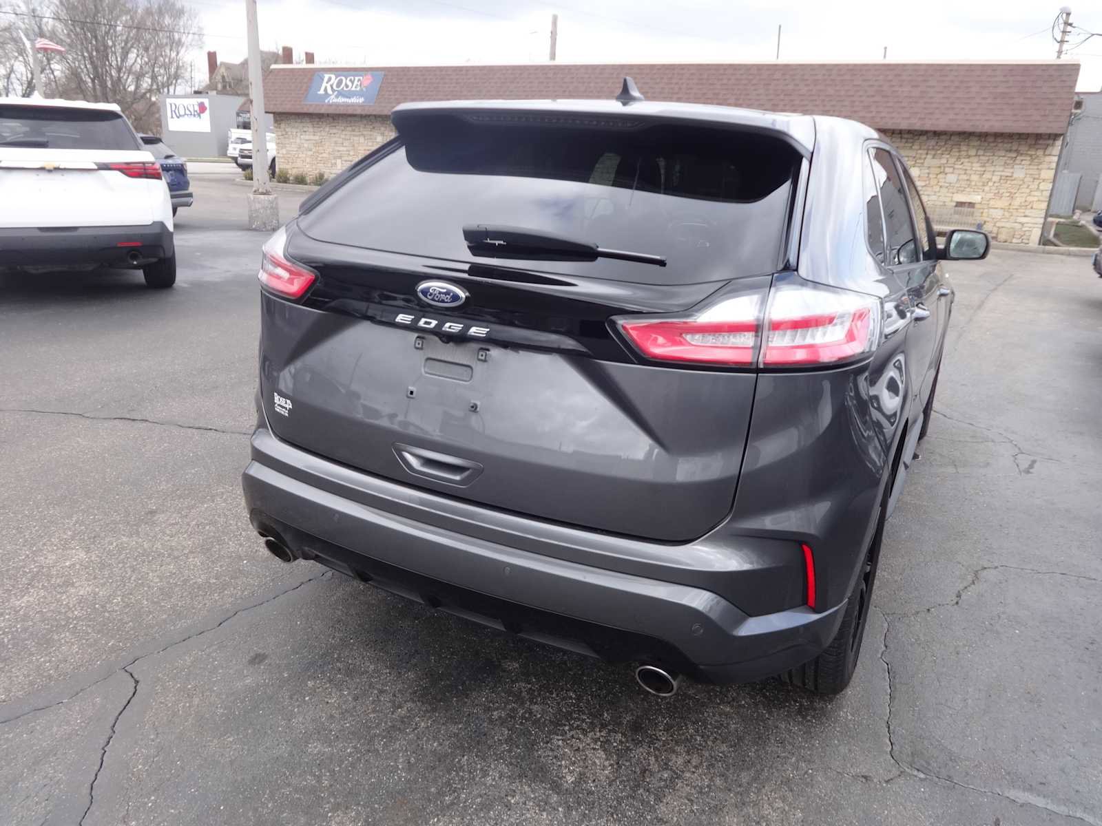 Used 2021 Ford Edge ST-Line image 8