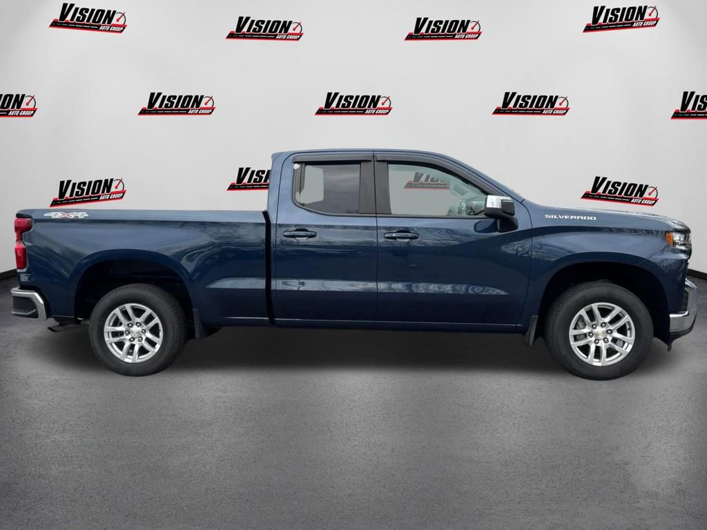Used 2022 Chevrolet Silverado 1500 LT image 4