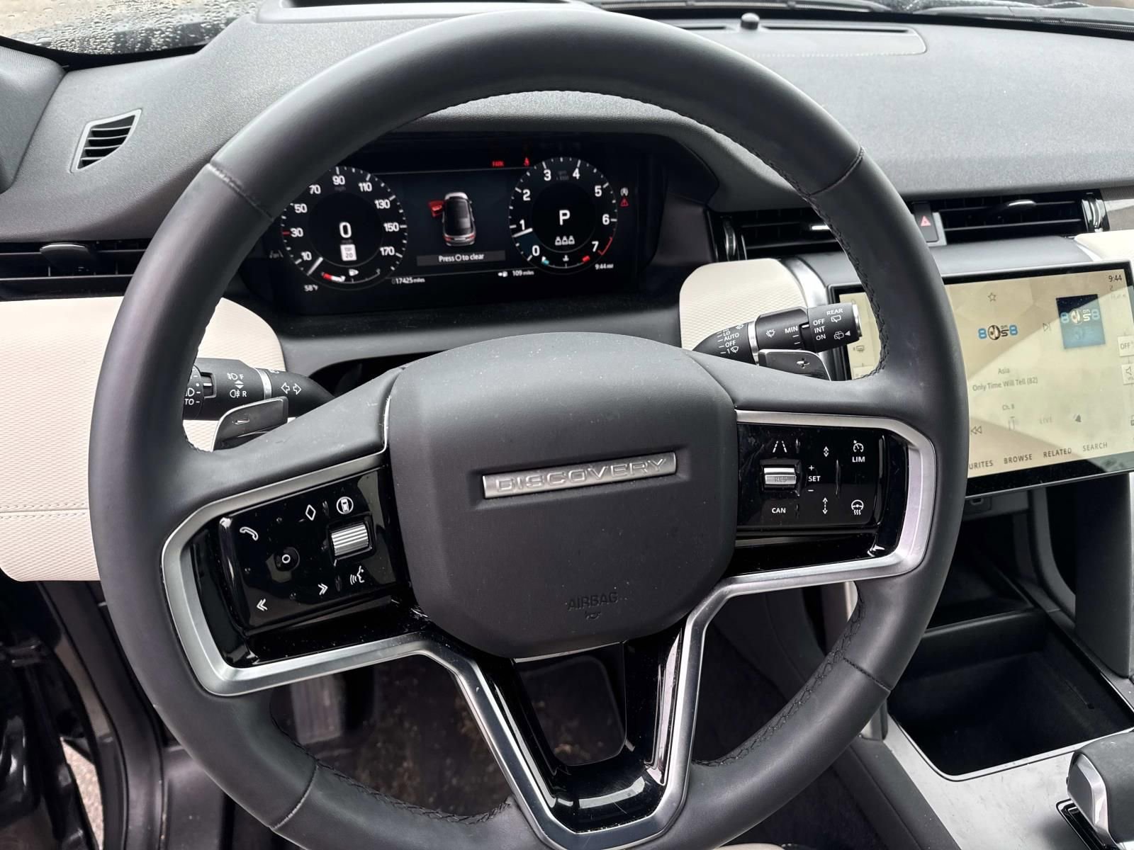 Used 2024 Land Rover Discovery Sport Dynamic SE image 22