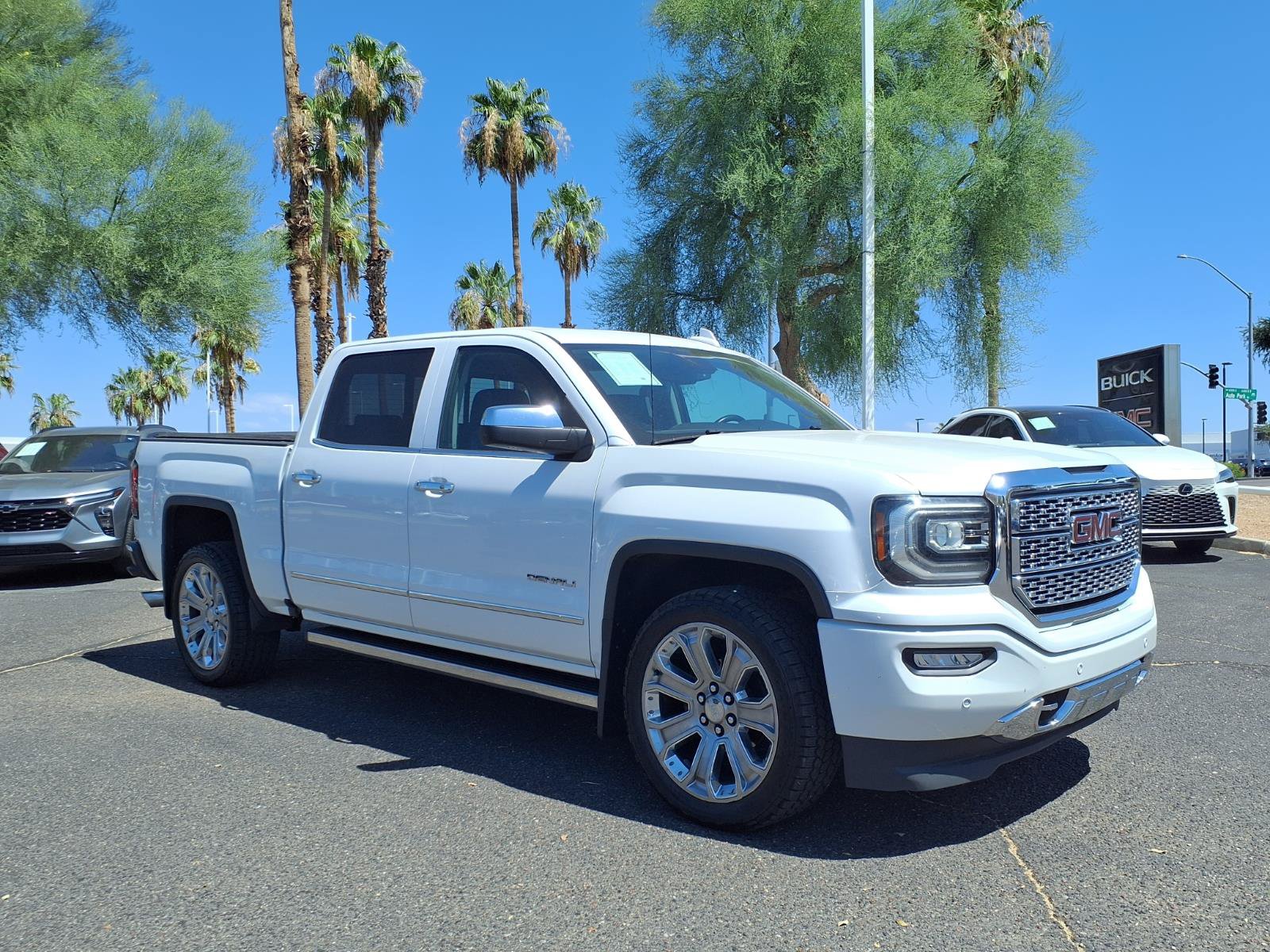 Used 2018 GMC Sierra 1500 Denali w/ Denali Ultimate Package AWD/4WD image 3