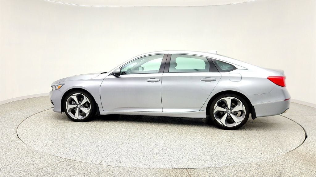 Used 2018 Honda Accord Touring image 8