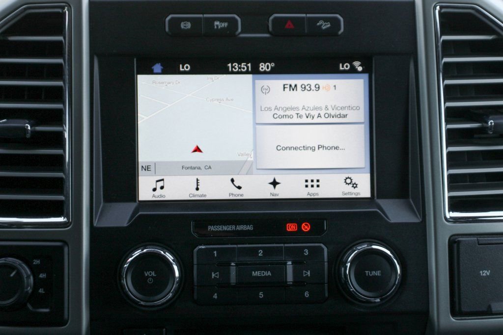 Used 2017 Ford F250 Lariat w/ Chrome Package image 26