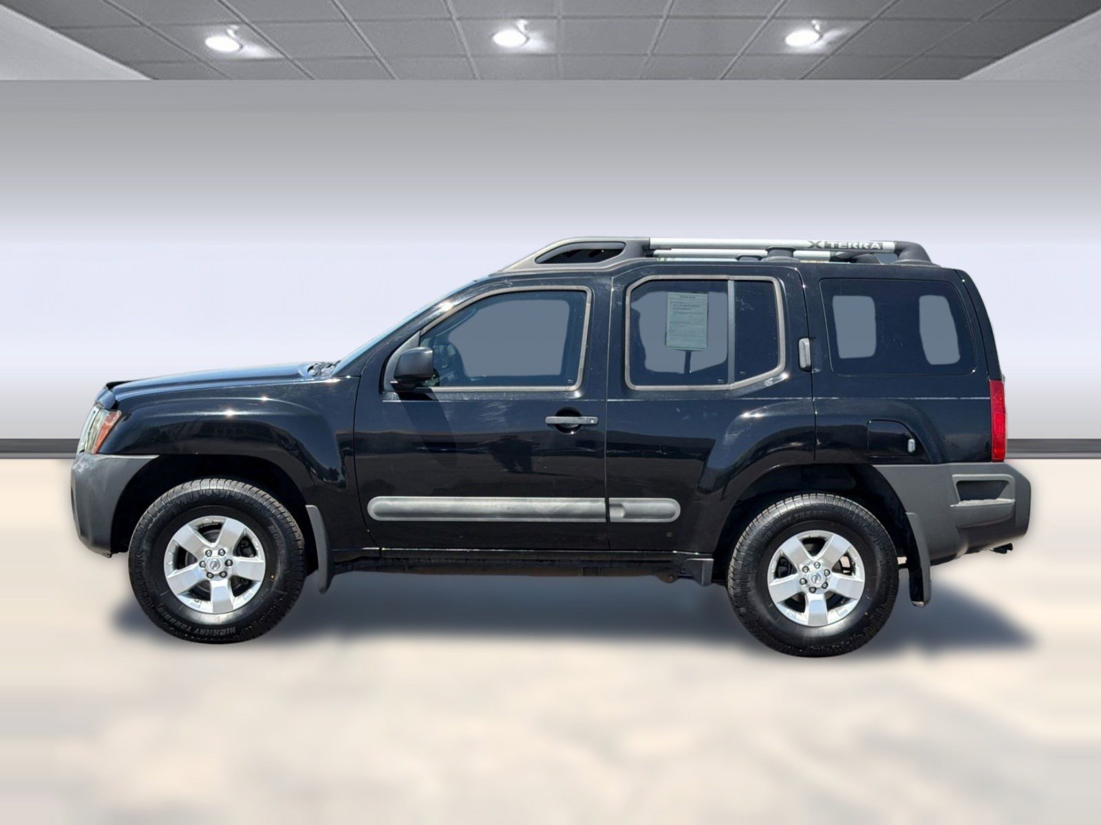 Used 2011 Nissan Xterra S AWD/4WD image 2
