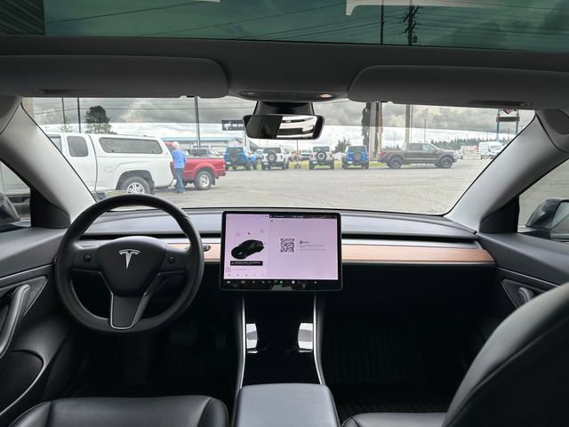 Used 2020 Tesla Model 3 Standard Range Plus RWD image 21
