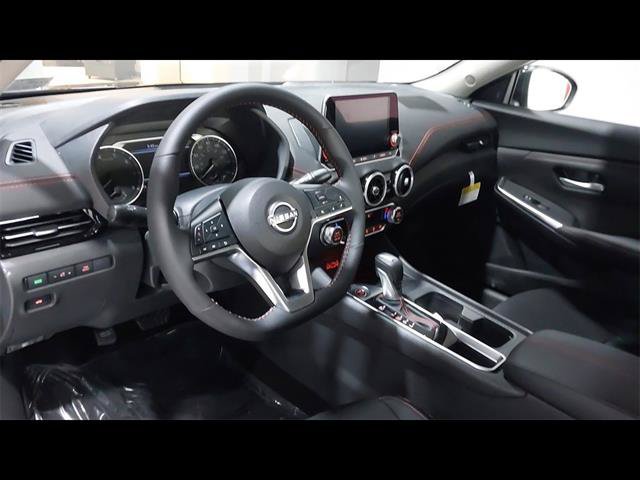 Used 2025 Nissan Sentra SR w/ Midnight Edition FWD image 19