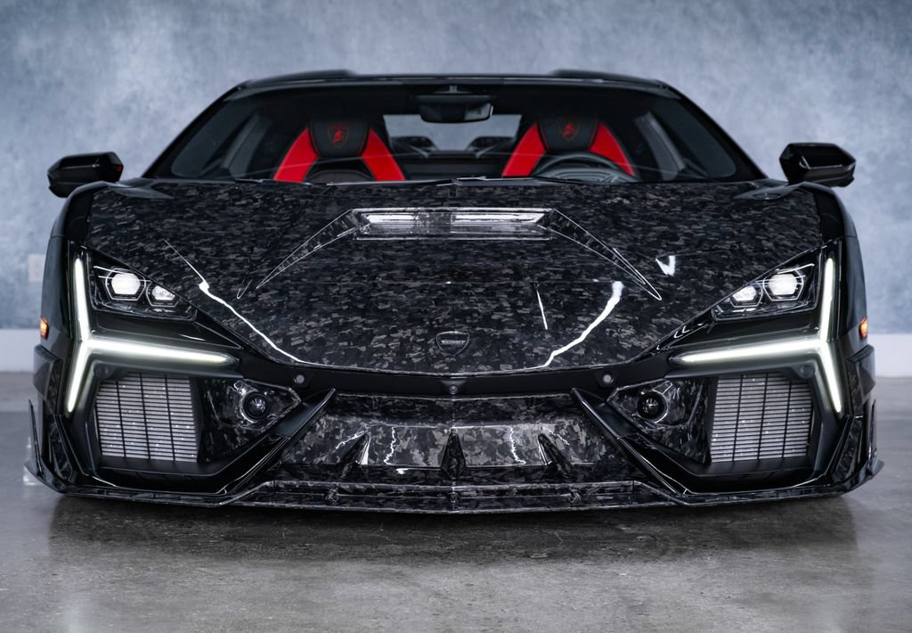 Used 2024 Lamborghini Revuelto AWD/4WD image 2