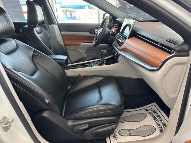 Used 2024 Jeep Compass Limited image 11