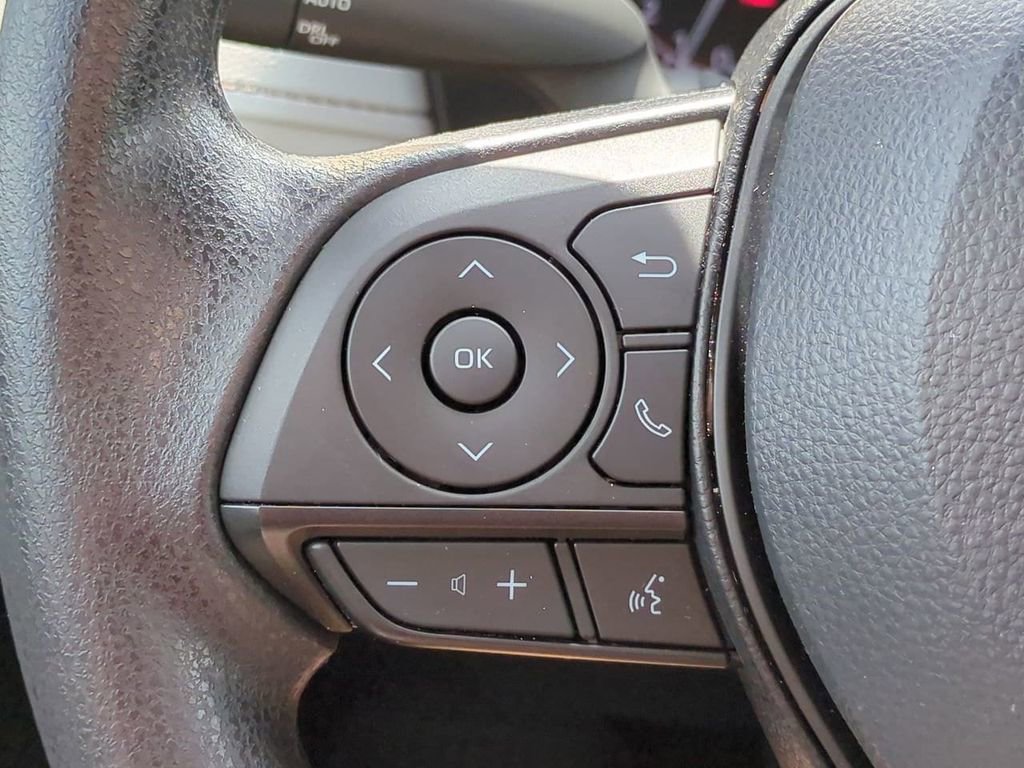 Used 2023 Toyota RAV4 XLE image 27