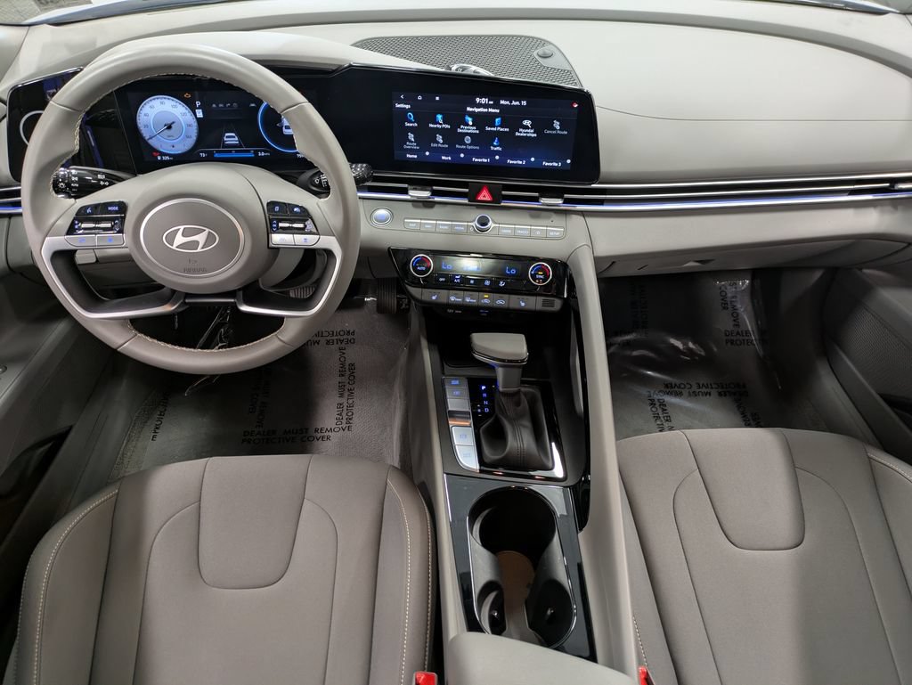 Certified 2025 Hyundai Elantra SEL w/ Cargo Package FWD image 24