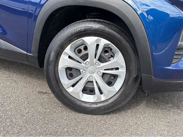 Used 2024 Chevrolet Trax LS w/ Driver Confidence Package FWD image 4