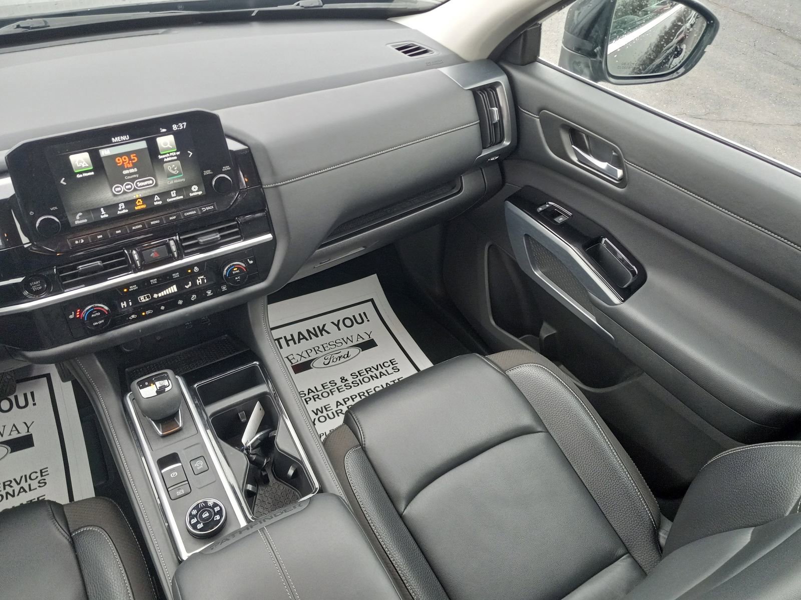 Used 2025 Nissan Pathfinder SL AWD/4WD image 18