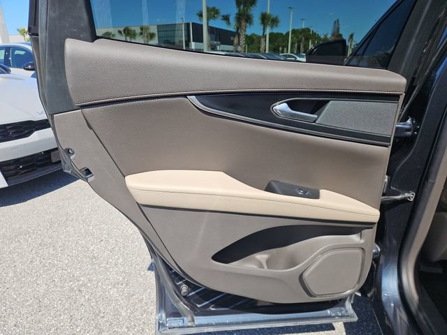 Used 2023 Lincoln Nautilus Reserve AWD/4WD image 13