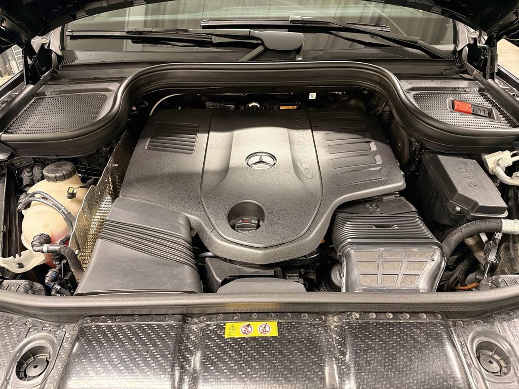 Certified 2024 Mercedes-Benz GLS 450 4MATIC image 32