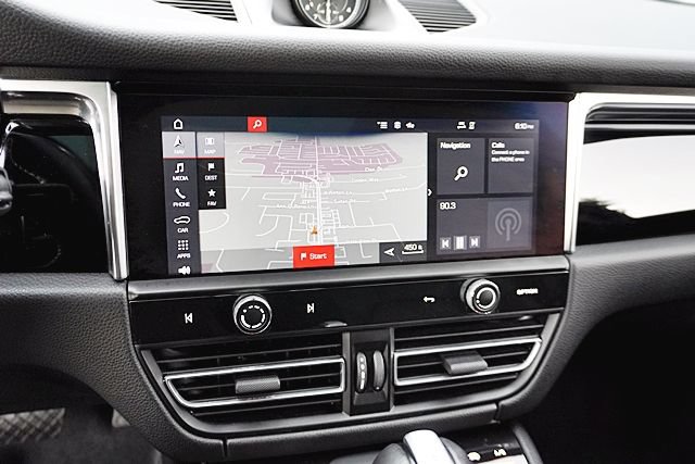 Used 2024 Porsche Macan S w/ Premium Plus Package AWD/4WD image 32