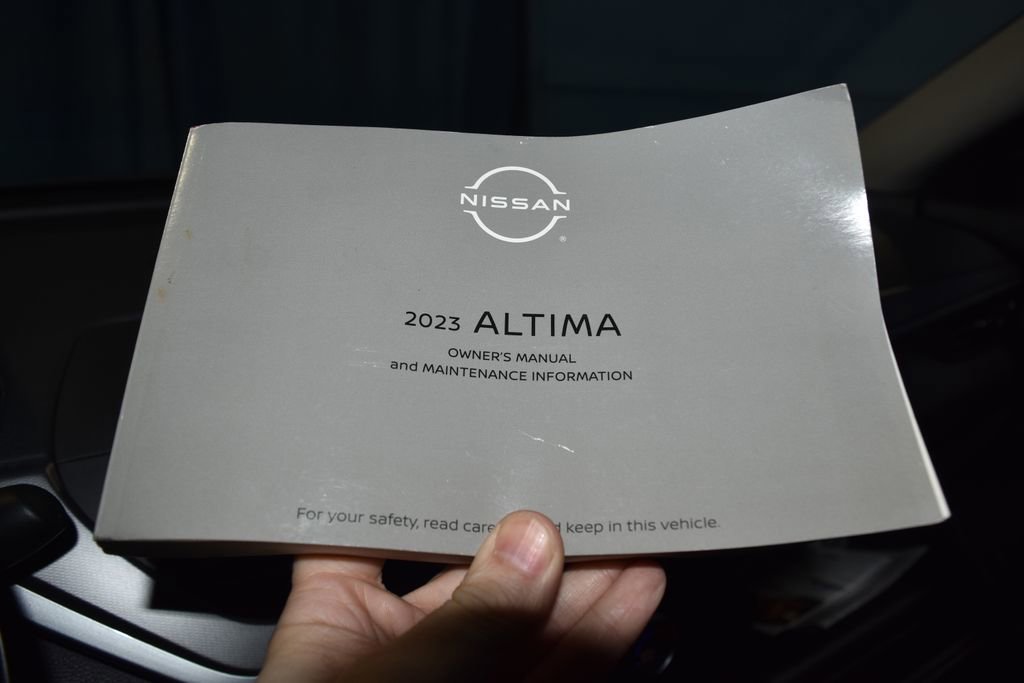 Used 2023 Nissan Altima 2.5 SR image 10