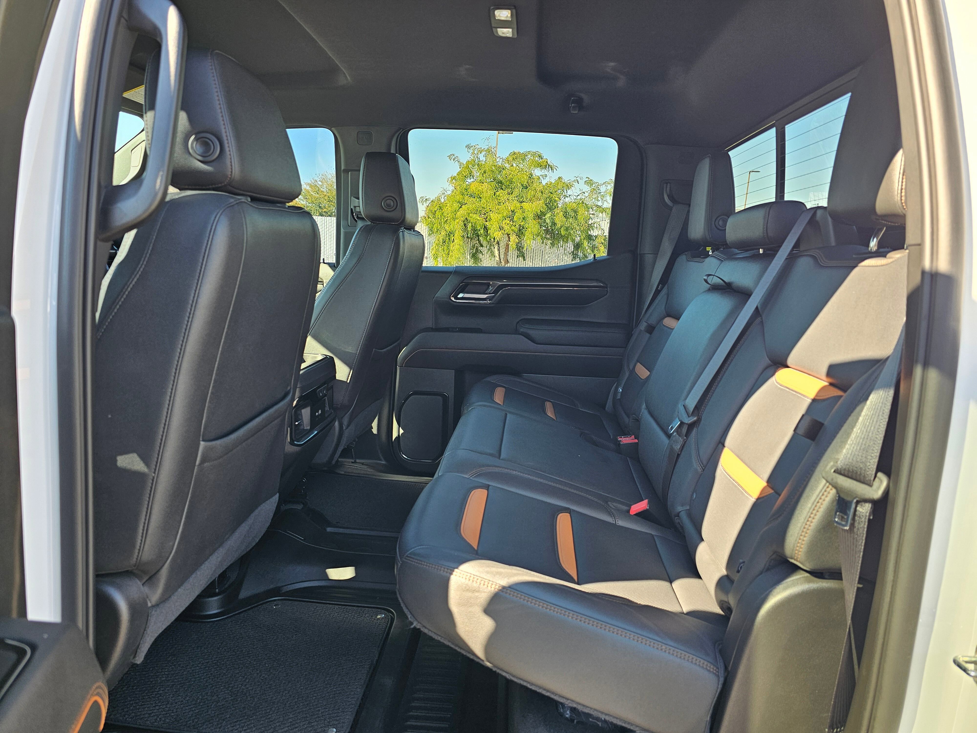 Used 2022 GMC Sierra 1500 AT4 w/ AT4 Preferred Package image 13