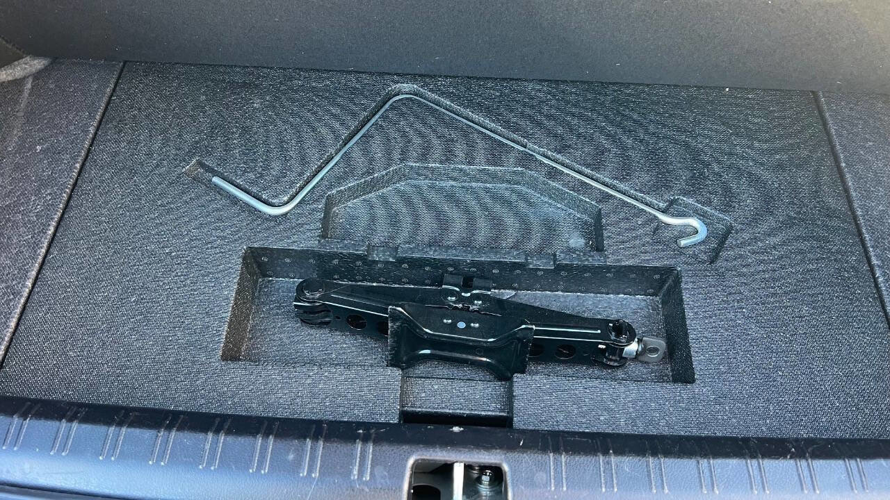 Used 2012 Subaru Impreza 2.0i image 25