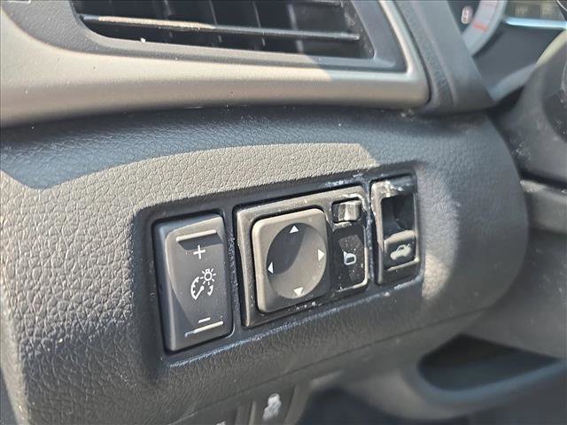 Used 2015 Nissan Sentra SV FWD image 9