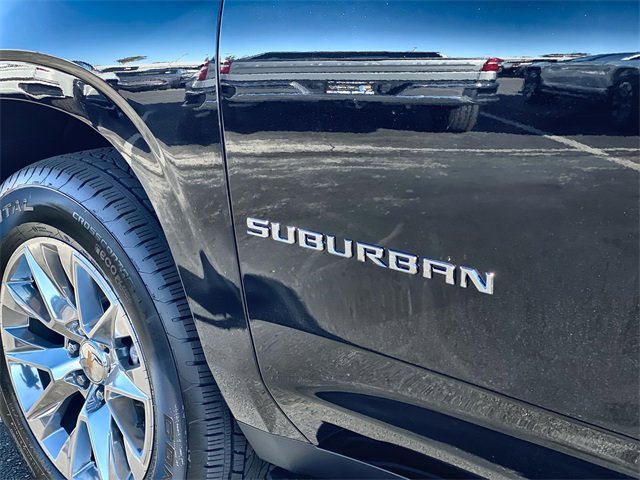 New 2026 Chevrolet Suburban Premier image 9