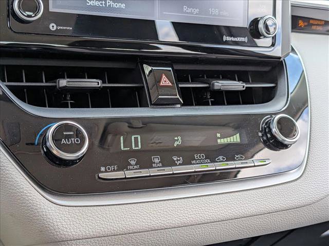 Used 2022 Toyota Corolla LE FWD image 14