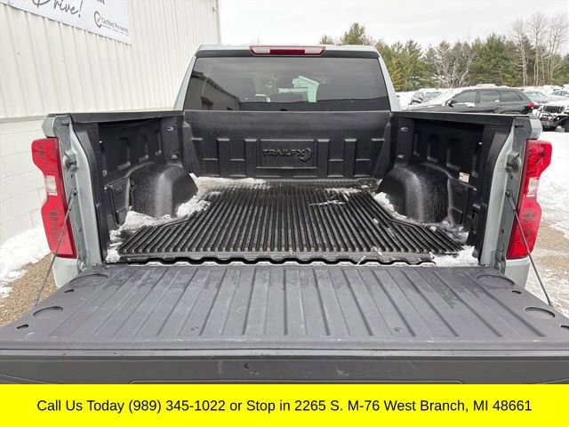 Used 2025 Chevrolet Silverado 1500 LT AWD/4WD image 19