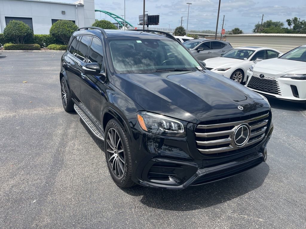 Used 2024 Mercedes-Benz GLS 580 4MATIC image 17