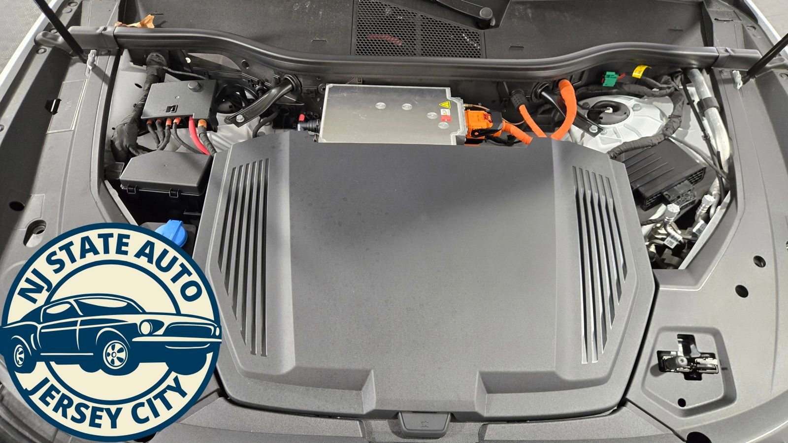 Used 2022 Audi e-tron Premium w/ Convenience Plus Package image 41