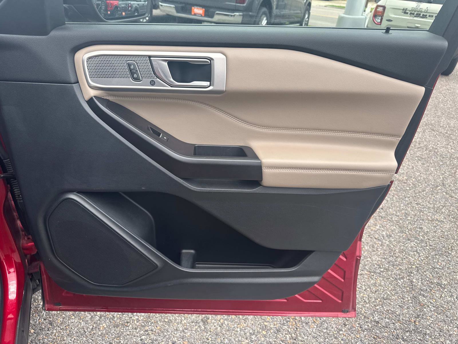 Used 2020 Ford Explorer Limited image 13