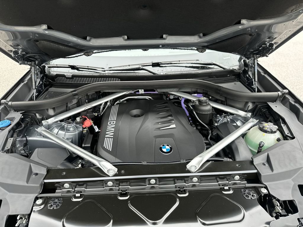 Used 2024 BMW X5 xDrive40i w/ Premium Package image 50