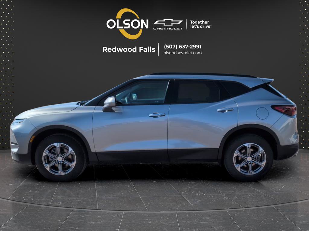 Used 2023 Chevrolet Blazer LT w/ Convenience Package AWD/4WD image 2