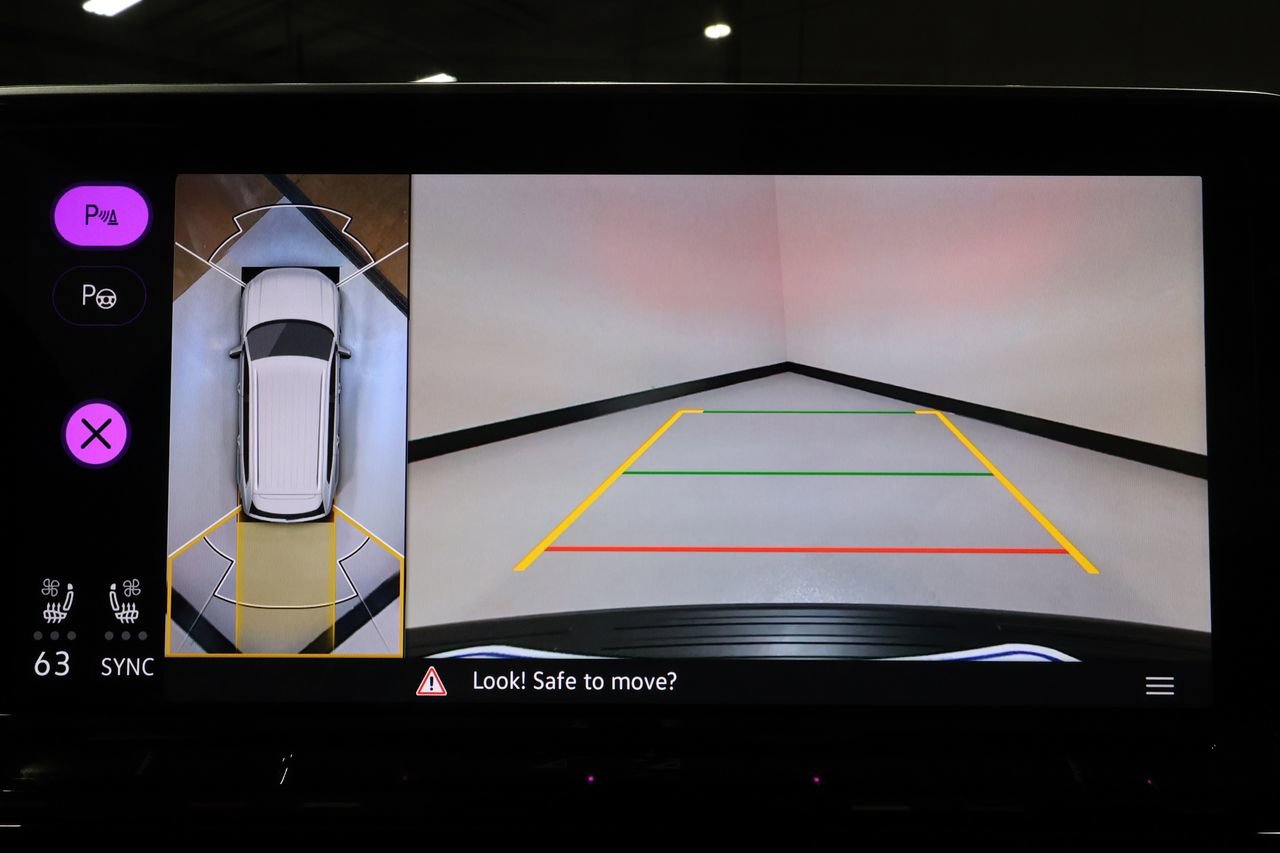 Used 2025 Volkswagen Atlas SEL Premium R-Line image 14