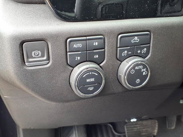 Used 2023 Chevrolet Silverado 1500 LT w/ Z71 Off-Road Package AWD/4WD image 13