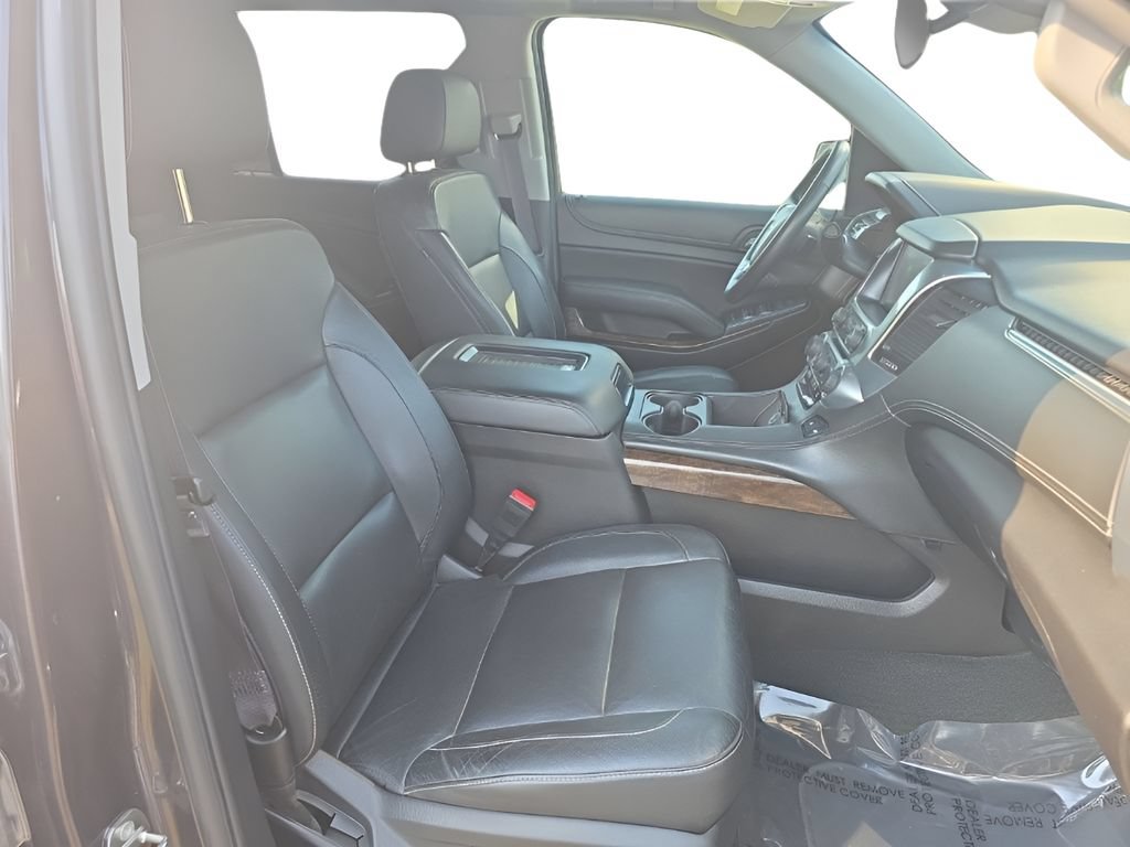 Used 2017 Chevrolet Suburban LT w/ LT Signature Package AWD/4WD image 21