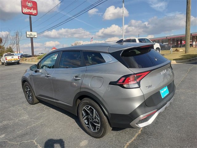 Used 2023 Kia Sportage LX image 6
