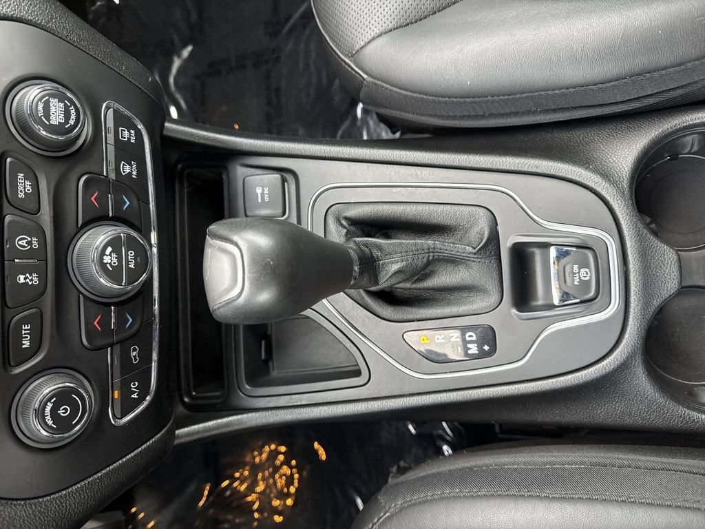 Used 2021 Jeep Cherokee Latitude Lux 80th Anniv w/ Quick Order Package 26U 80TH FWD image 22