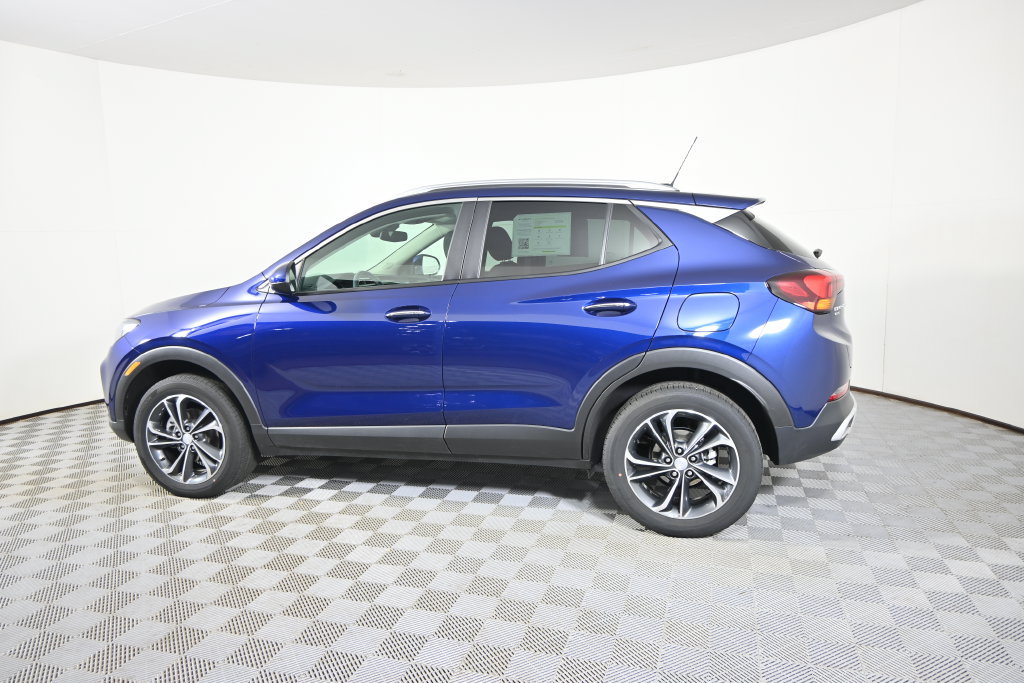 Used 2023 Buick Encore GX Select w/ Safety Package II AWD/4WD image 3
