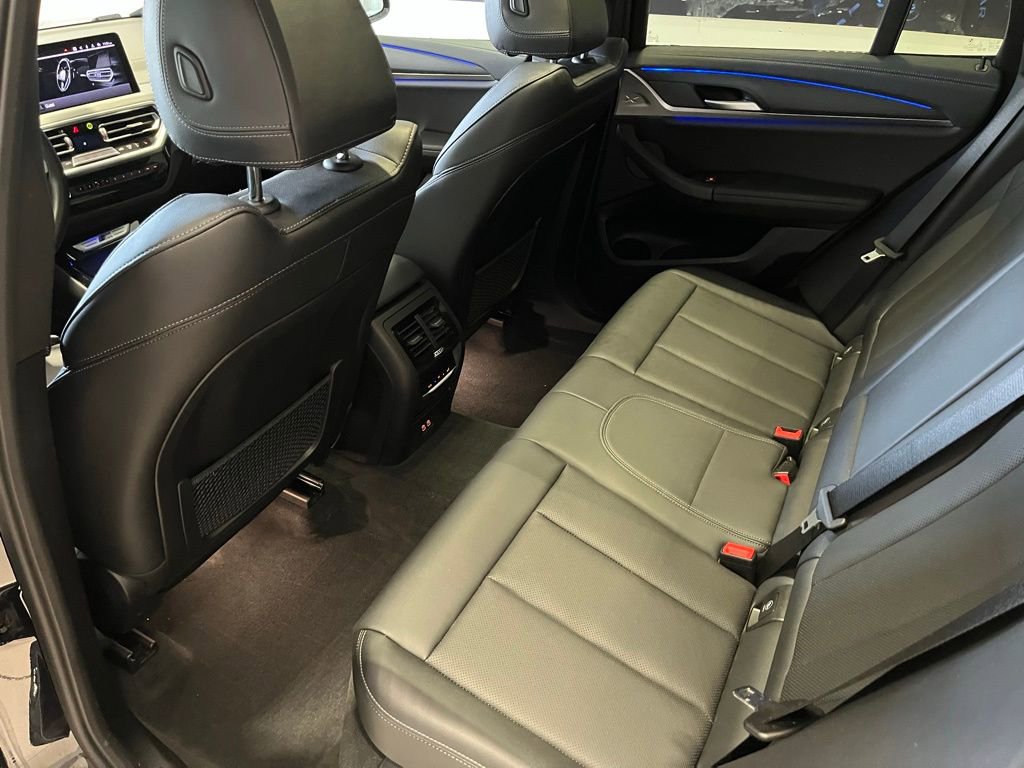 Used 2024 BMW X3 M40i w/ Premium Package image 23