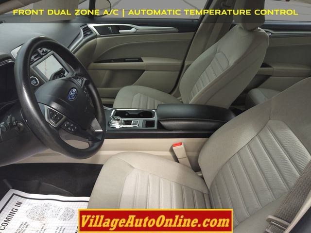 Used 2020 Ford Fusion SE image 10