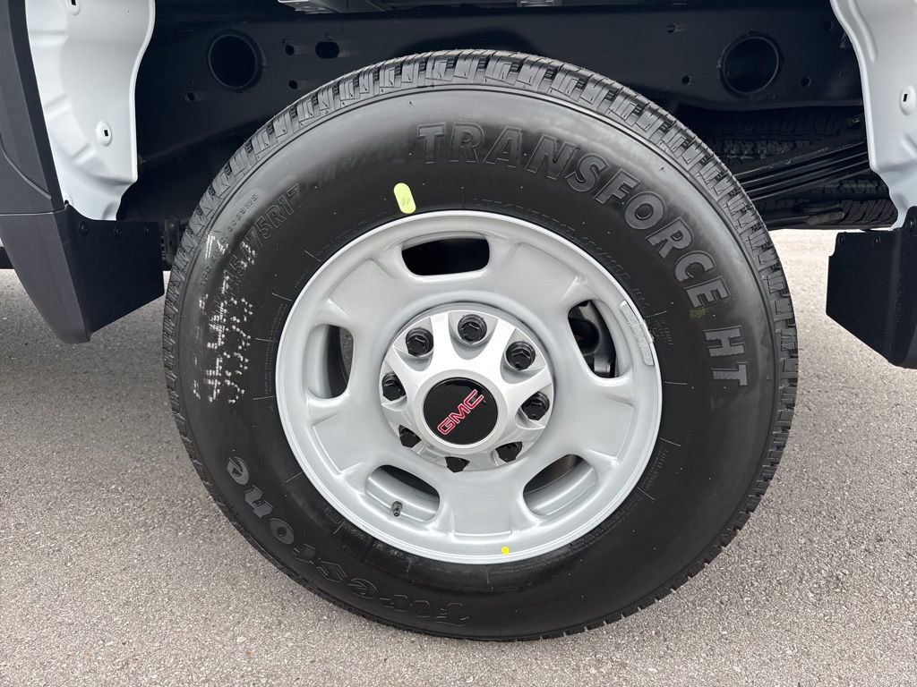 New 2026 GMC Sierra 2500 Pro w/ 1SA Pro Safety Plus Package AWD/4WD image 32