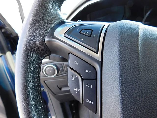 Used 2017 Ford Edge SEL w/ Equipment Group 201A AWD/4WD image 25