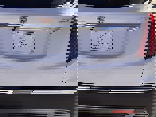 New 2025 Cadillac XT5 Premium Luxury image 5