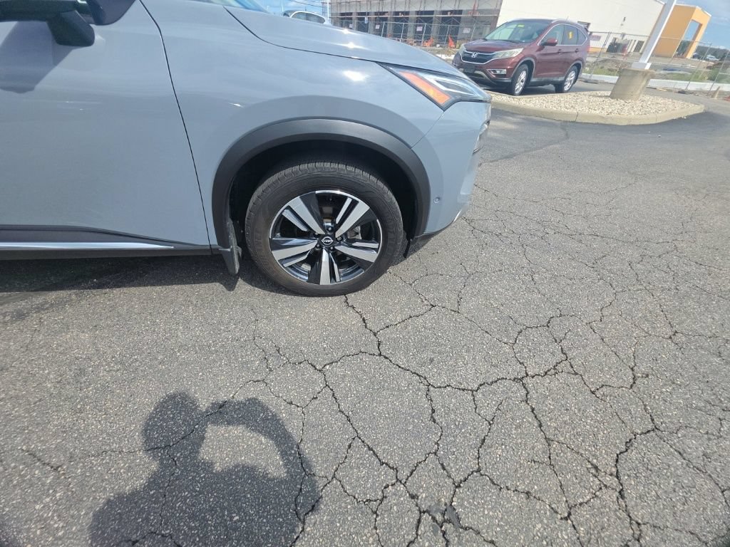 Used 2023 Nissan Rogue Platinum w/ Platinum Premium Package AWD/4WD image 10