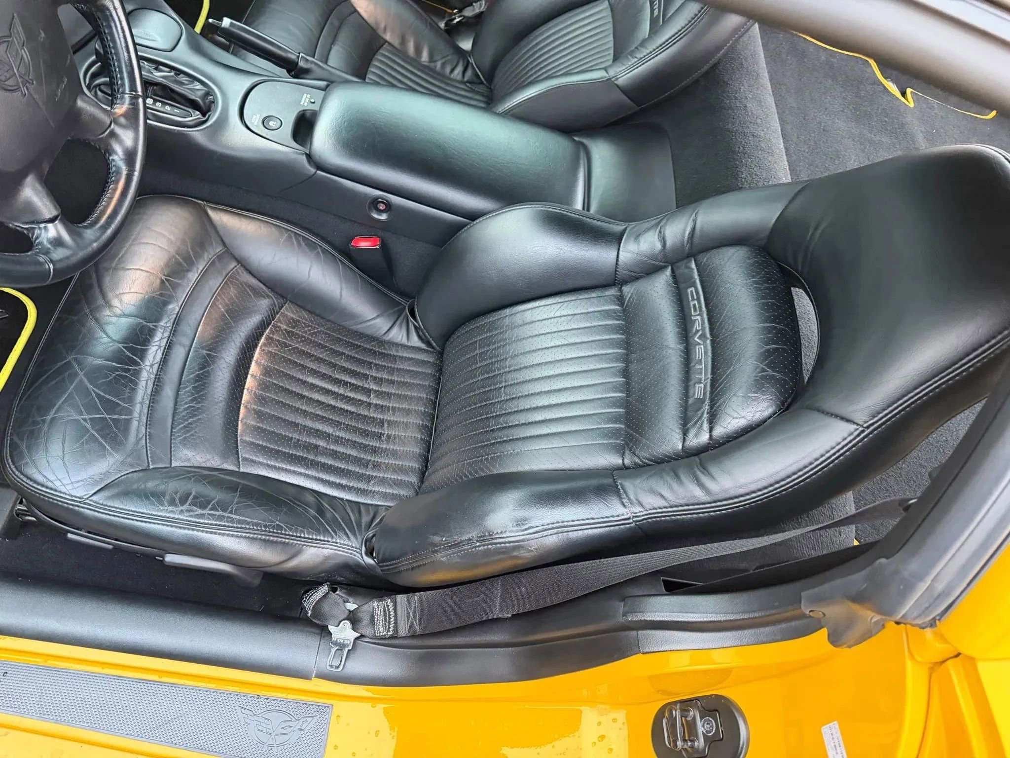 Used 2003 Chevrolet Corvette Coupe w/ Preferred Equipment Group image 17