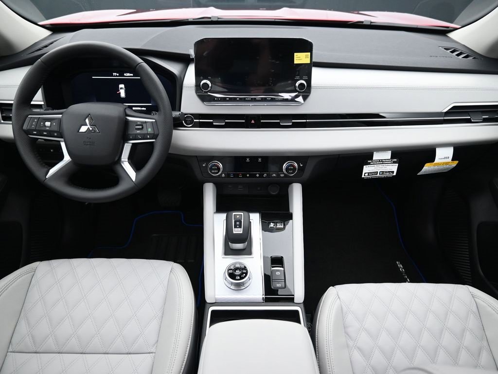 New 2025 Mitsubishi Outlander SEL image 14