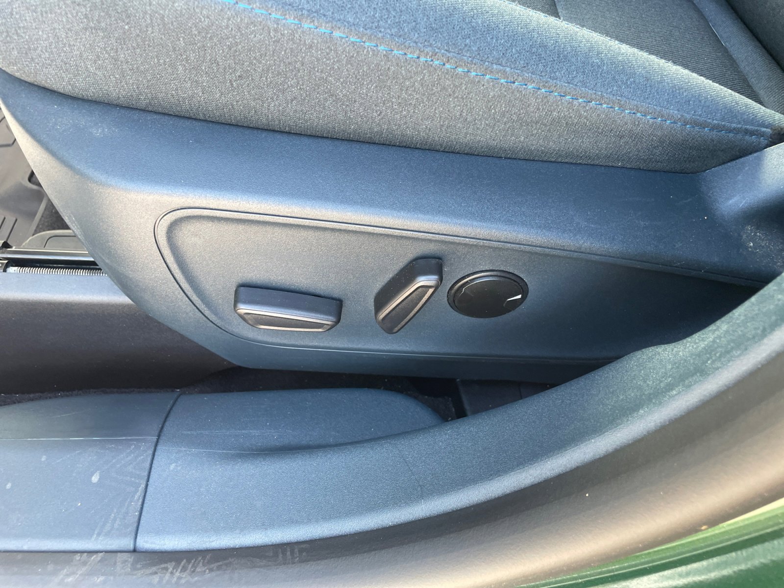 Certified 2025 Ford Maverick XLT w/ XLT Luxury Package image 32