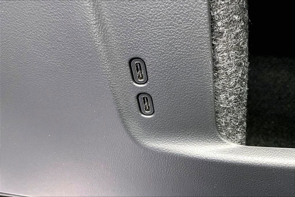 New 2026 Cadillac Optiq V AWD/4WD image 21