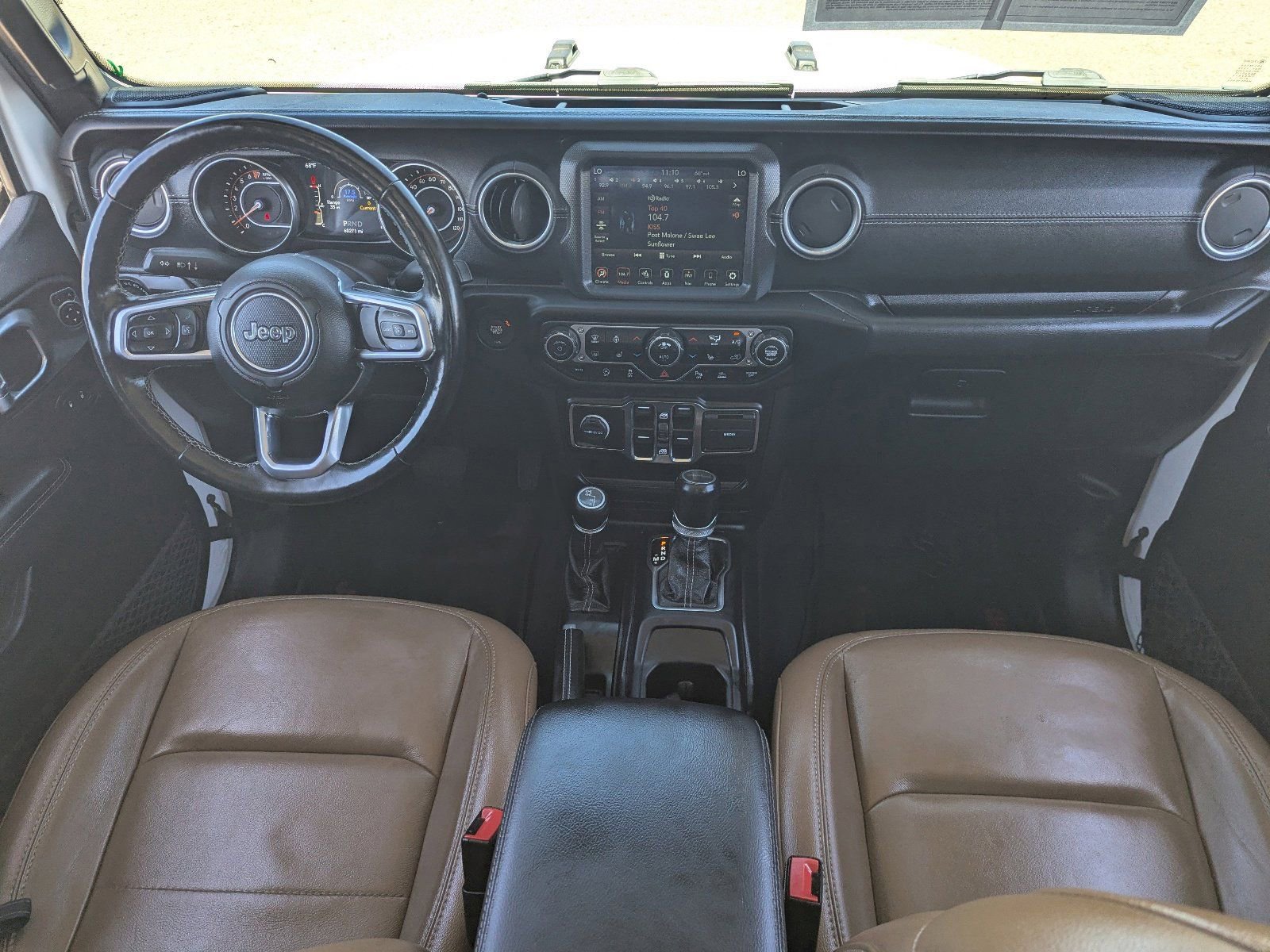 Used 2020 Jeep Gladiator Overland AWD/4WD image 14