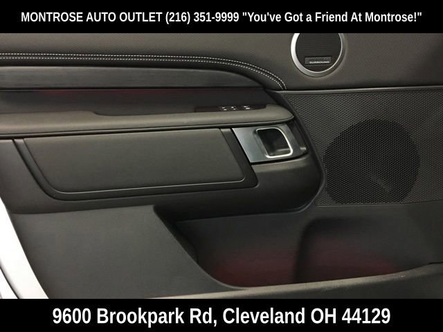 New 2023 Land Rover Discovery HSE R-Dynamic image 9