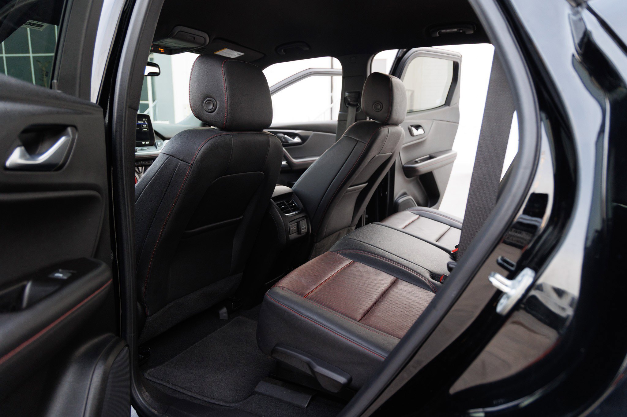 Used 2025 Chevrolet Blazer RS image 37